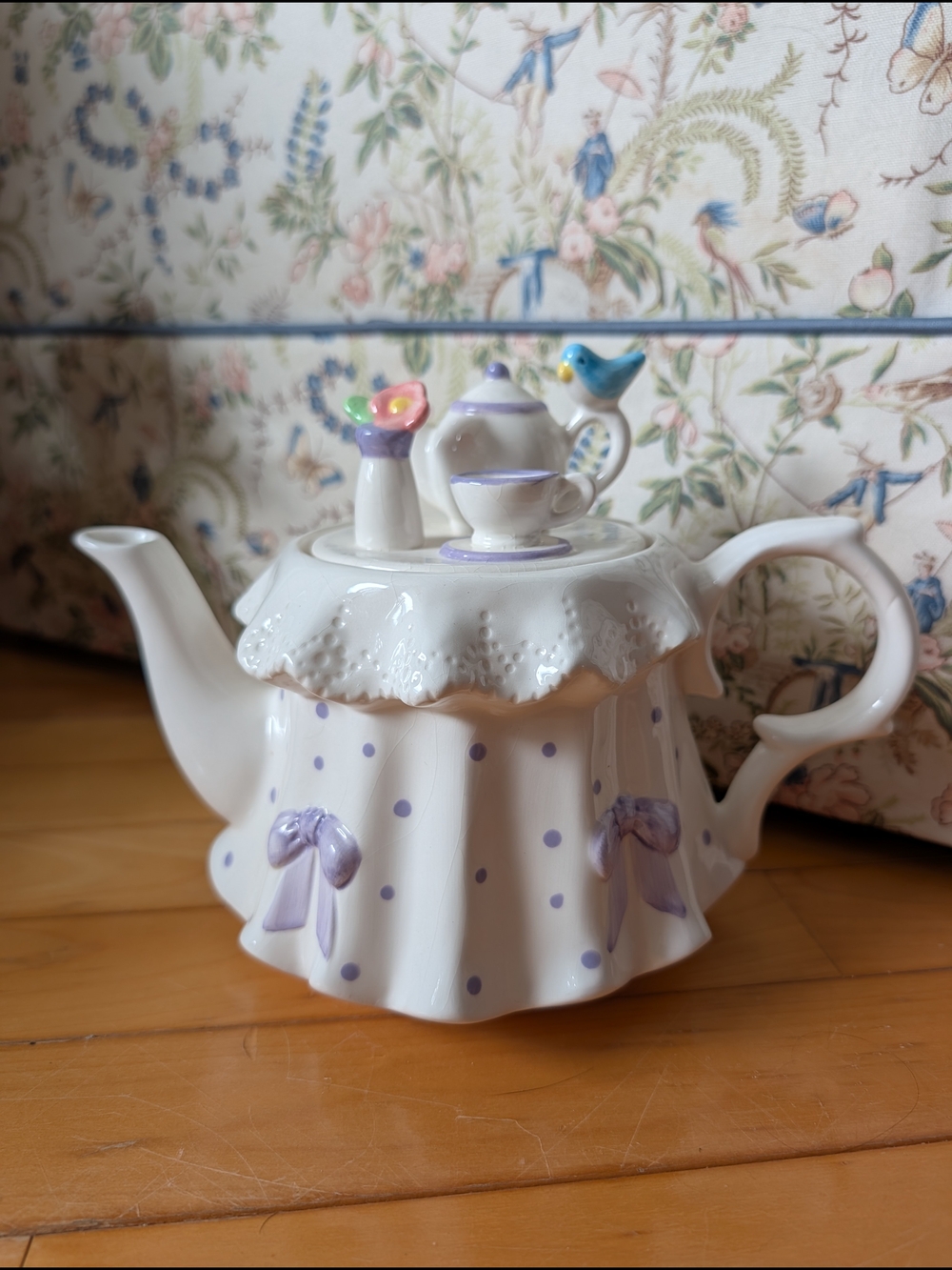 Vtg Teleflora Lavender Bow Teapot